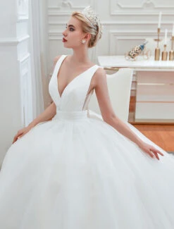 Princess Wedding Dress 2023 Ball Gown V Neck Sleeveless Court Train Bridal Gowns Free Customization -Dresses Store 201910141105144331323