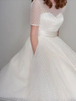 Wedding Dresses A Line Short Sleeves Sash Jewel Neck Short Bridal Dresses Free Customization -Dresses Store 202012221739207471123