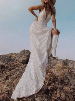 White Simple Wedding Dress A-Line V-Neck Sleeveless Backless With Train Long Lace Bridal Gowns Free Customization -Dresses Store 202111031524240442725