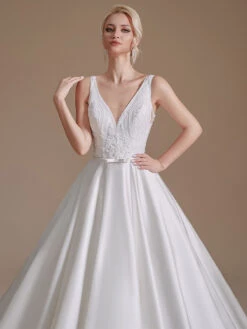 A-line Wedding Dresses Floor-Length Sleeveless Lace V-Neck Bridal Gowns Free Customization -Dresses Store 202205131520281516403